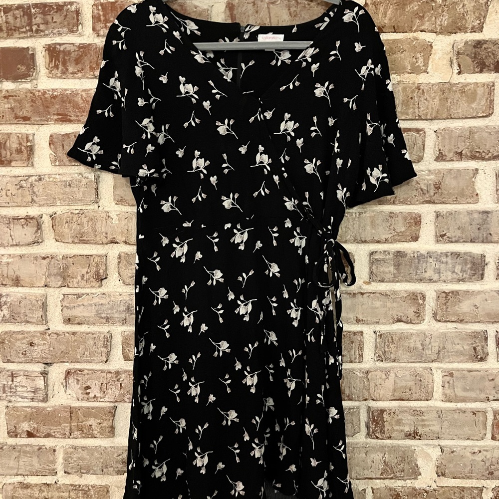 Cutest Little Floral Black Wrap Dress- Large